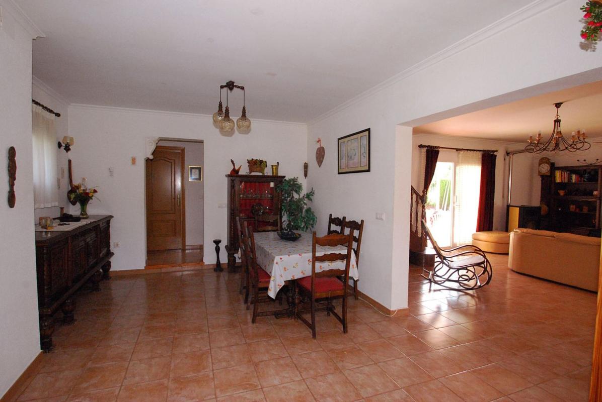 Properties for sale and rent in Spain photo 5