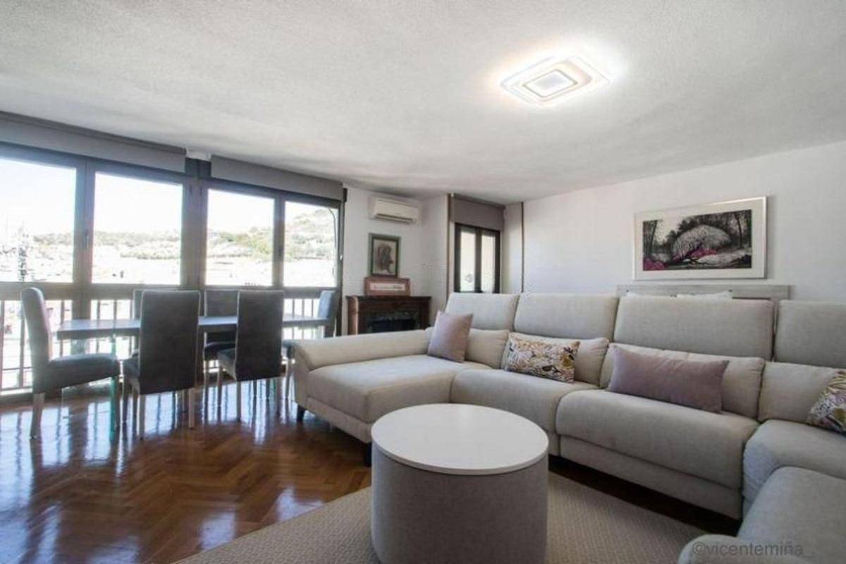 Продажа квартиры на Piso en Casco Histórico-Santa Cruz, Alicante / Alacant, Аликанте / Алакант
photo 1