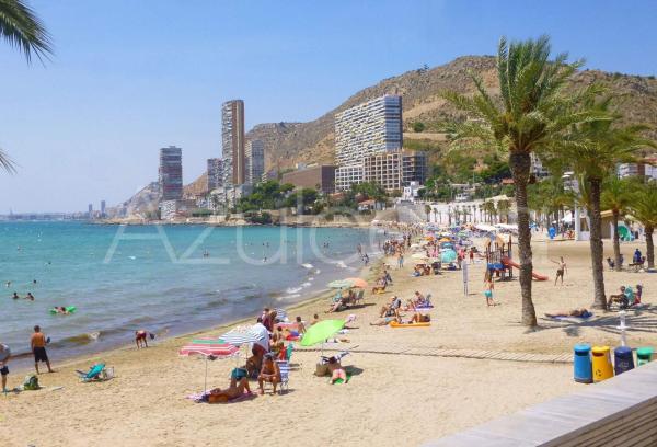 Sale of flat in Piso en Calle Madre Teresa de Calcuta, Vistahermosa, Alicante / Alacant, Alicante
thumbnail 2
