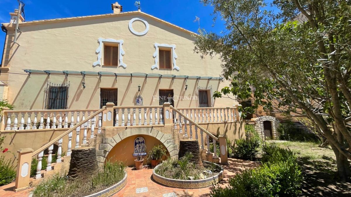 Properties for sale and rent in Spain photo 2