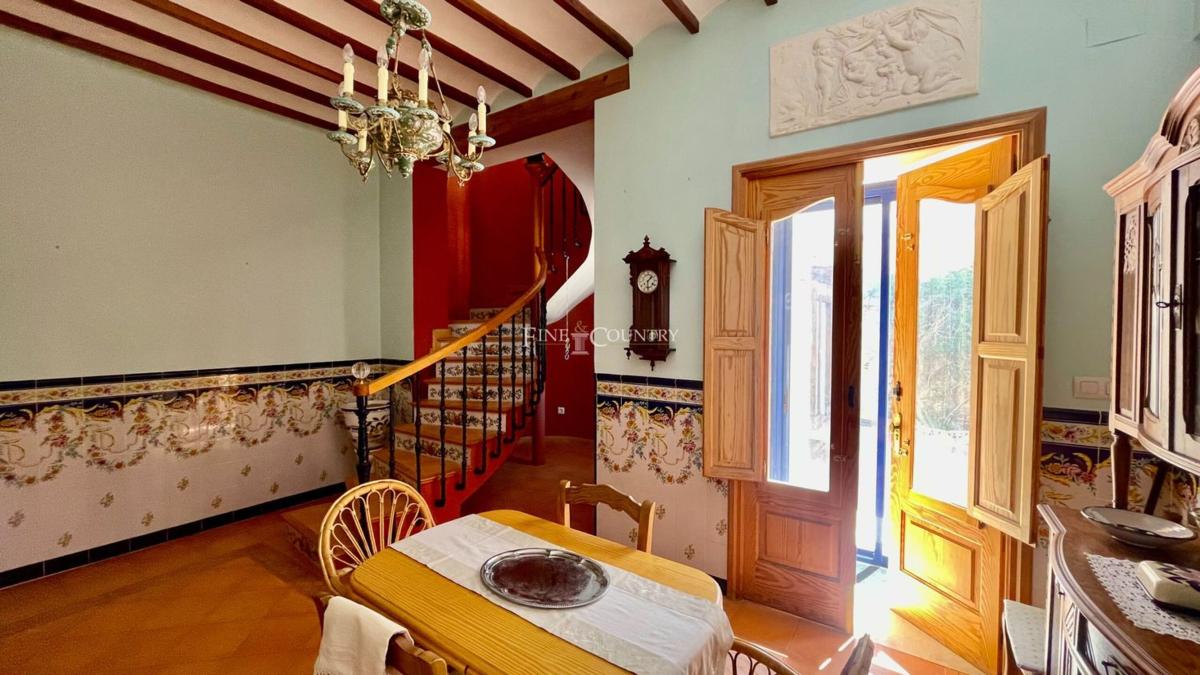 Properties for sale and rent in Spain photo 4