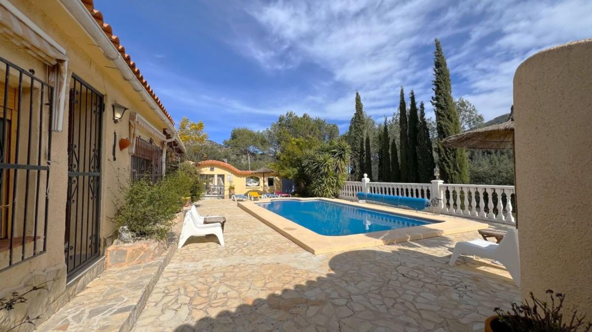 Продажа отдельного шале в Casa o chalet en Castell de Castells, Кастель де Кастельс photo 4
