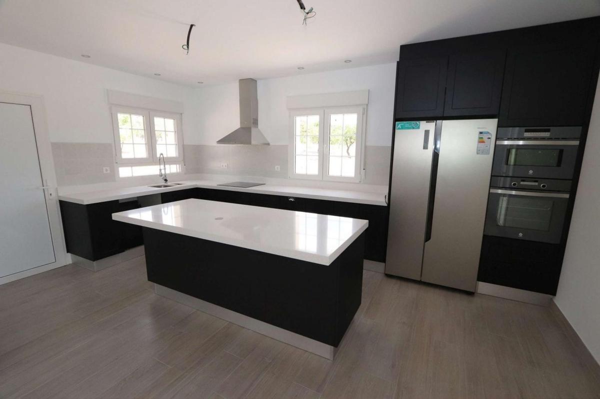 Sale of independent chalet in Casa o chalet en Pinoso, Pinoso
photo 2