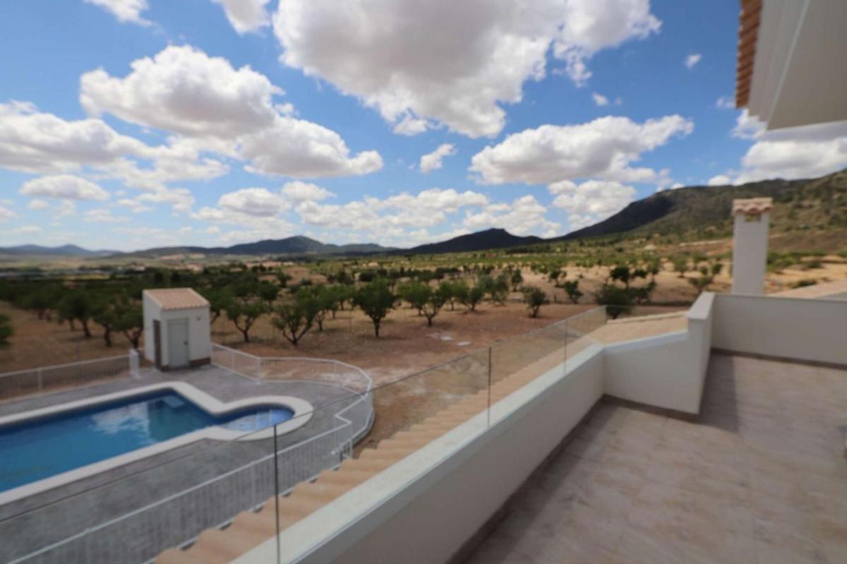 Sale of independent chalet in Casa o chalet en Pinoso, Pinoso
photo 4