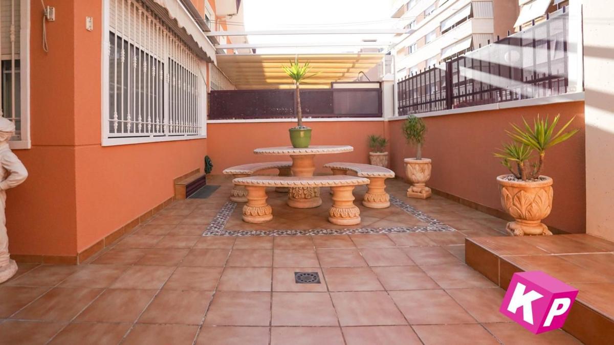 Propiedades en venta y alquiler en España photo 2