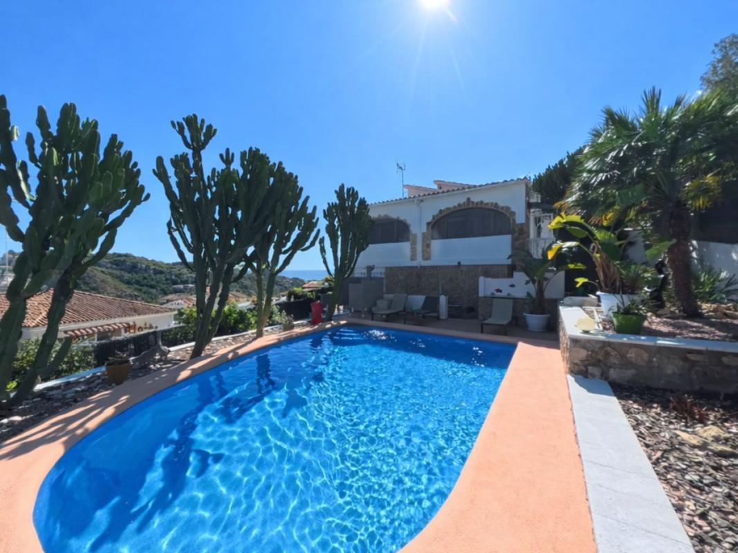 Venta de chalet independiente en Casa o chalet en Centro Urbano, Denia, Denia
photo 1