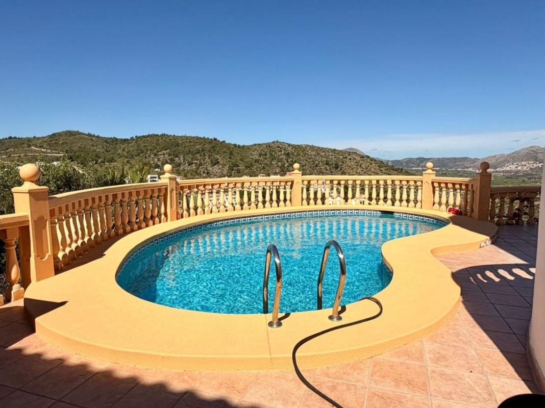Properties for sale and rent in Spain photo 2