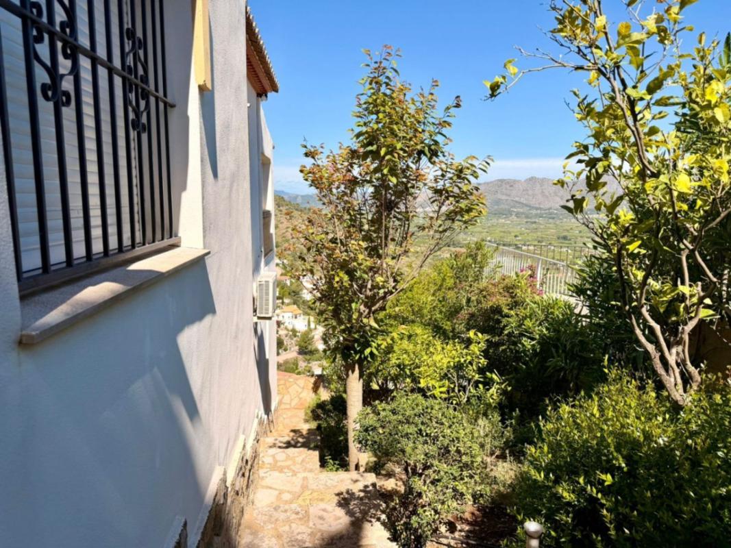 Properties for sale and rent in Spain photo 4