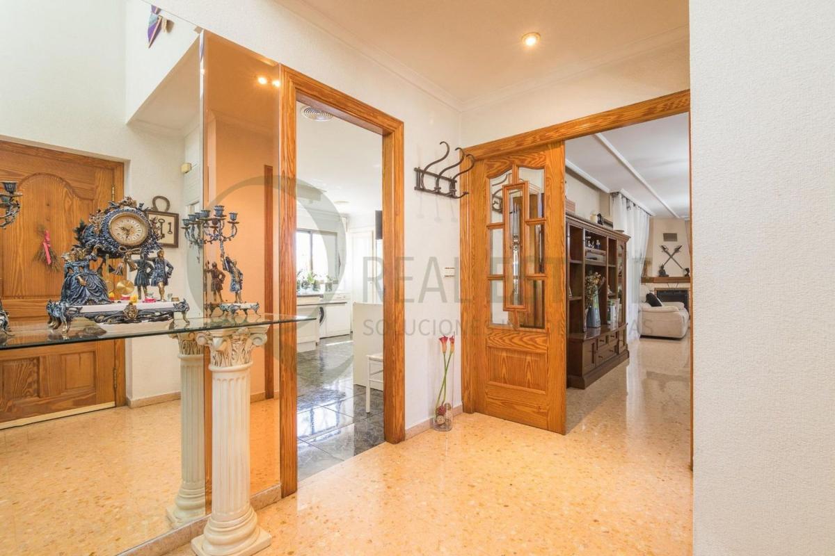 Propiedades en venta y alquiler en España photo 2