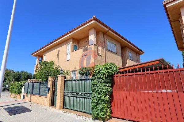 Casa o chalet independiente en Calle Sivert, 5, La Marina, Elche / Elx photo 1