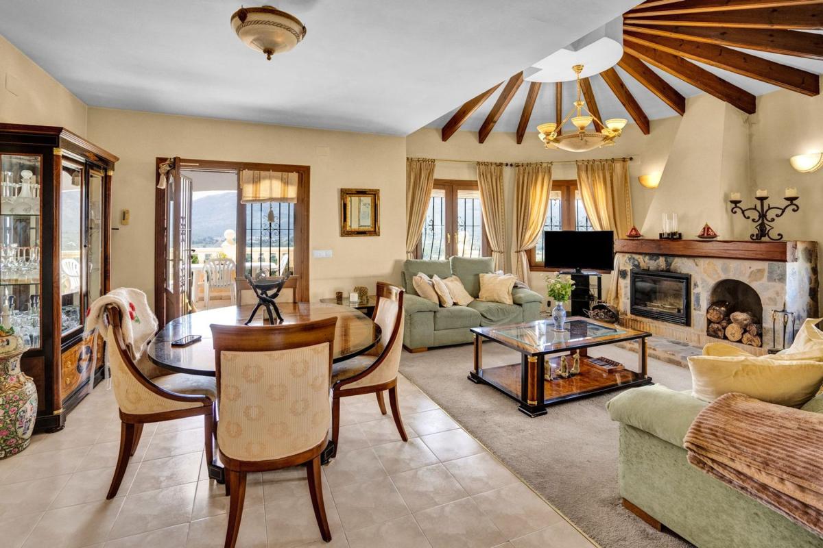 Properties for sale and rent in Spain photo 4