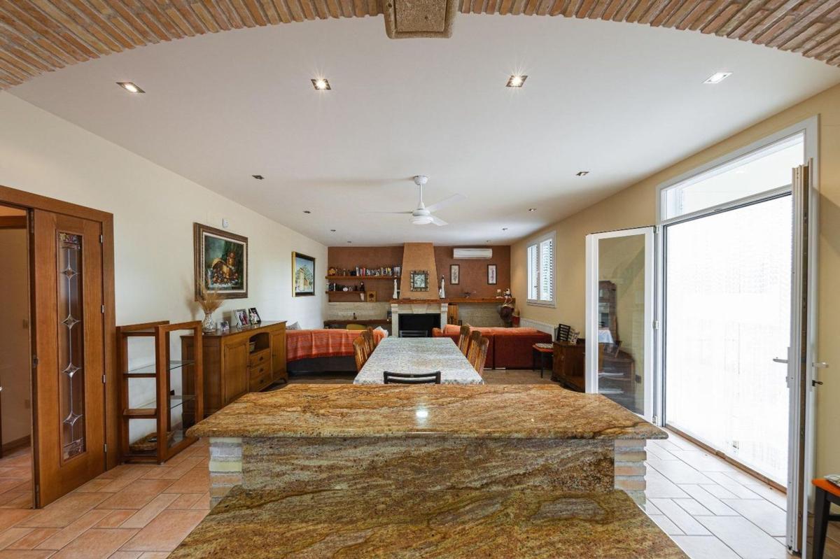 Properties for sale and rent in Spain photo 3