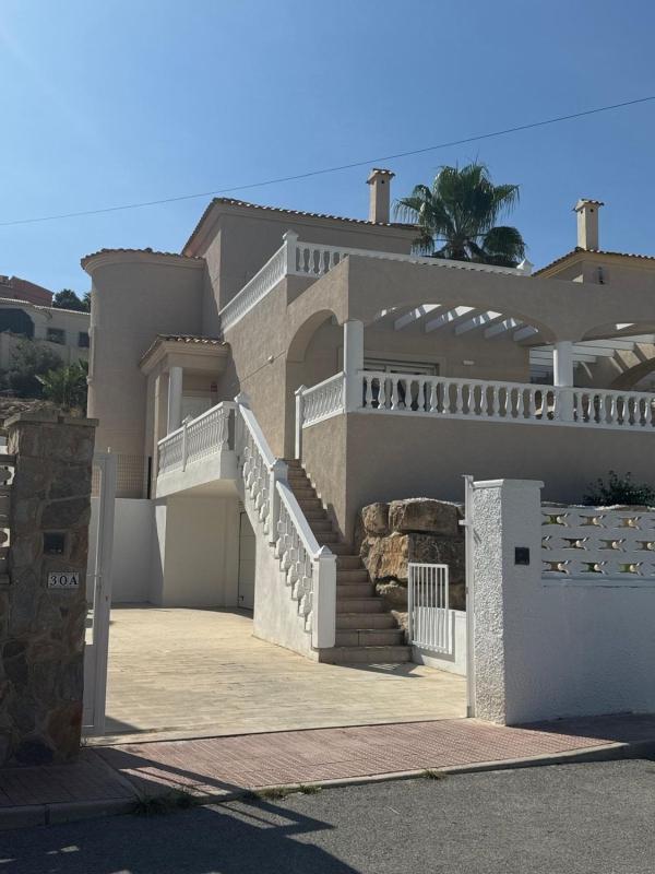 Properties for sale and rent in Spain photo 5
