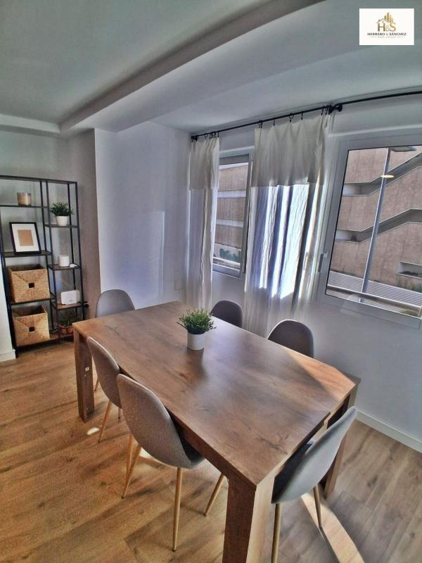 Venta de piso en Piso en Avenida Maisonnave, Ensanche-Diputación, Alicante / Alacant, Alicante / Alacant
photo 4