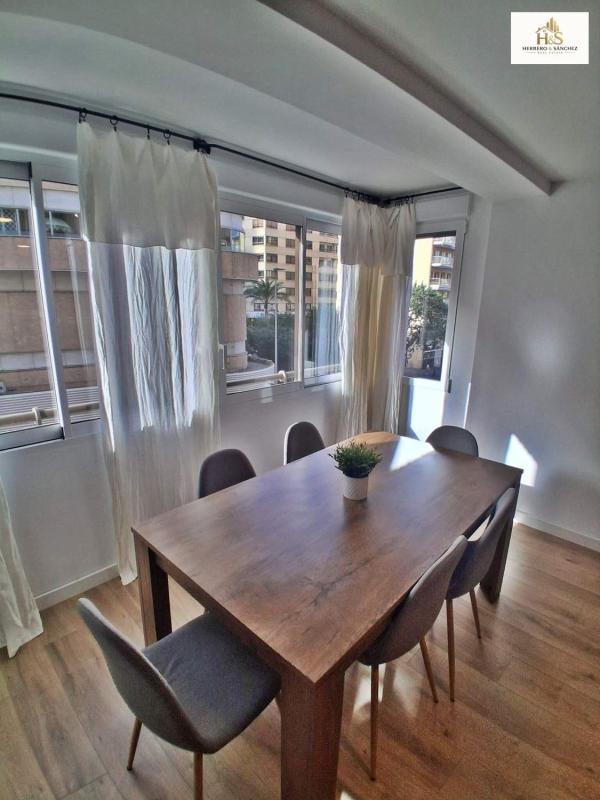 Venta de piso en Piso en Avenida Maisonnave, Ensanche-Diputación, Alicante / Alacant, Alicante / Alacant
photo 5