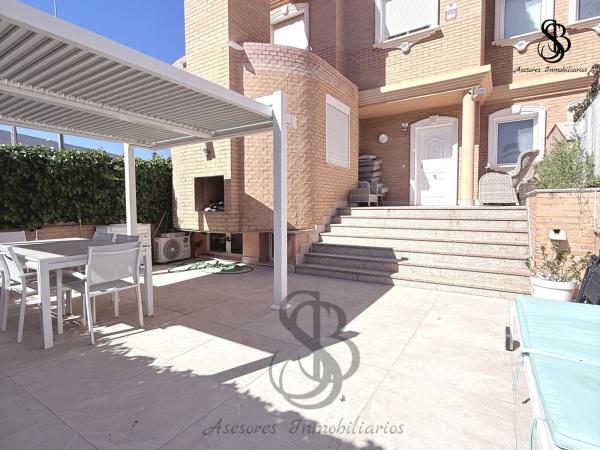 Chalet pareado en Calle Pilot, Nou Nazaret - Frank Espinós, San Juan de Alicante photo 1