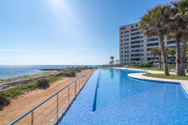 Sale of flat in Piso en Calle Mar de Fondo, 3 b, Punta Prima, Torrevieja, Torrevieja
 photo 1