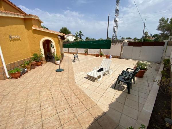 Chalet wolnostojący na sprzedaż w  Casa o chalet en El Montgó, Denia, Dénia photo 2