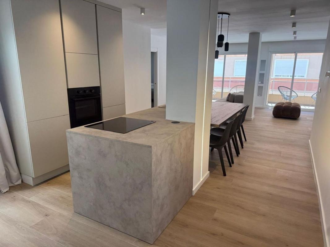 Venta de piso en Piso en Ensanche-Diputación, Alicante / Alacant, Alicante / Alacant
photo 1