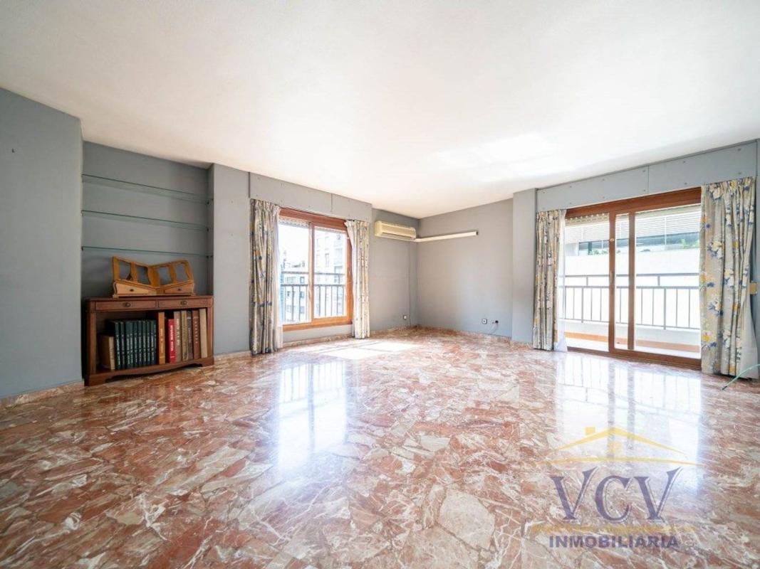 Продажа квартиры на Piso en Avenida Maisonnave, Ensanche-Diputación, Alicante / Alacant, Аликанте / Алакант
photo 2