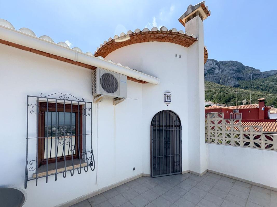 Sprzedaż niezależnego domku jednorodzinnego w  Casa o chalet en El Montgó, Denia, Dénia photo 3