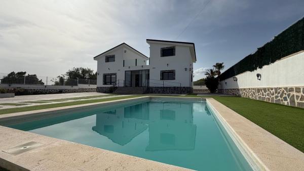 Casa o chalet independiente en Calle Aitana, Busot photo 1