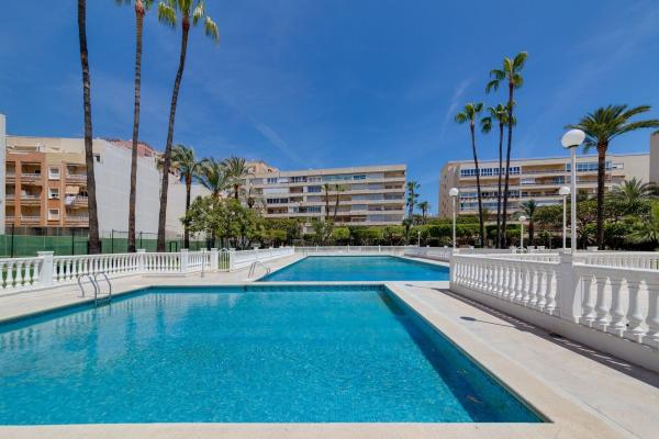 Sprzedaż mieszkania w Piso en Avenida Doctor Mariano Ruiz Canovas, 35, Playa de los Locos, Torrevieja, Torrevieja
photo 1