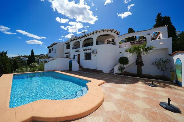 Частный шале на продаже в  Casa o chalet en Pego, Пего photo 4