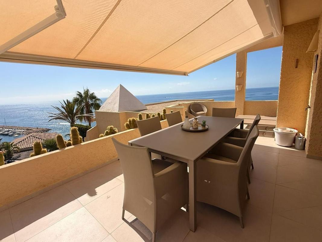 Sprzedaż mieszkania w Piso en Zona de Mascarat, Altea, Altea
photo 2