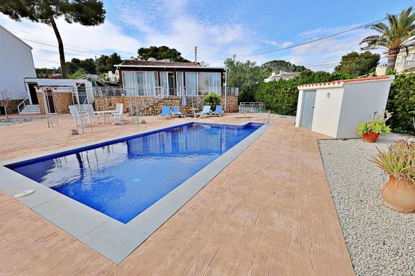 Casa o chalet independiente en Cala Advocat - Baladrar, Benissa photo 1