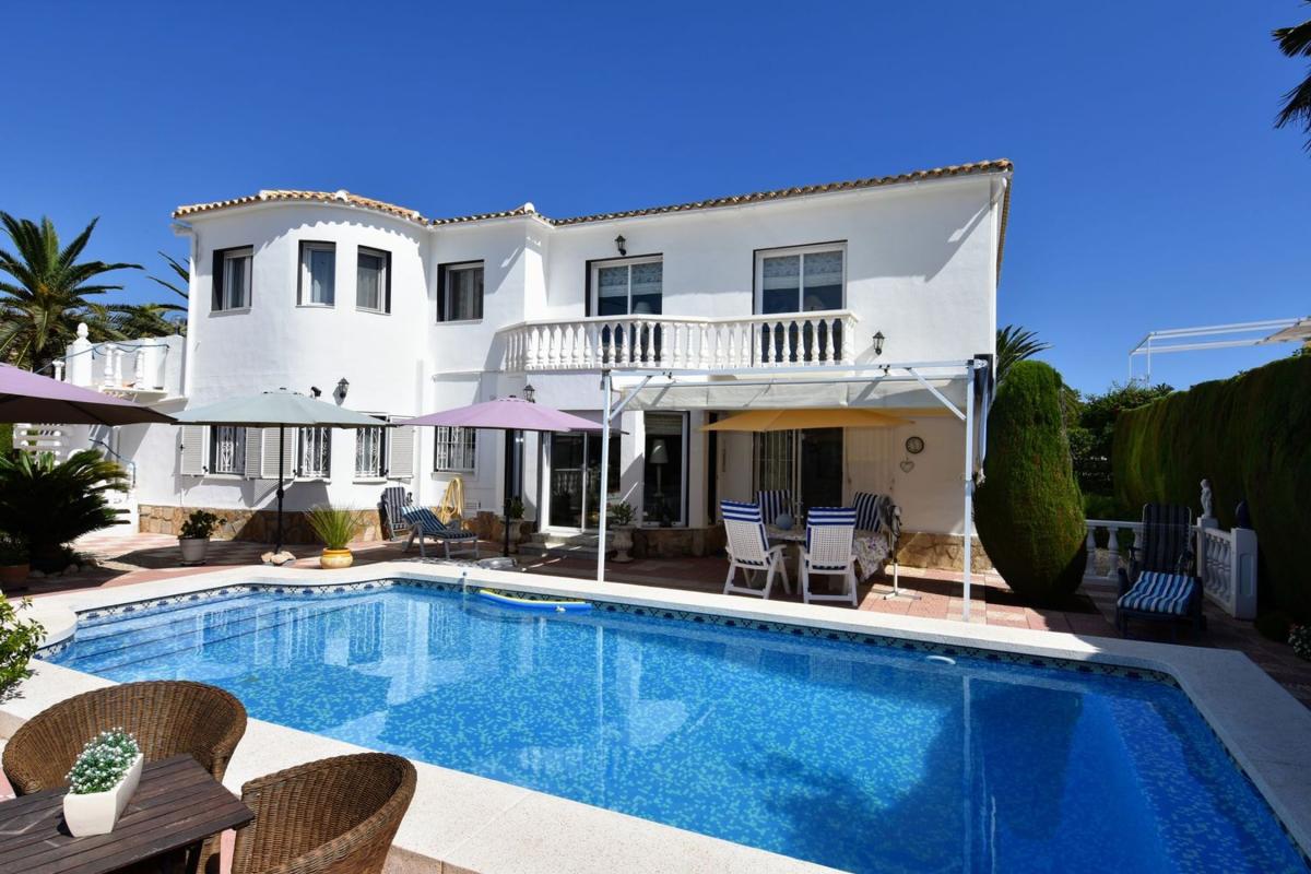 Properties for sale and rent in Spain photo 2
