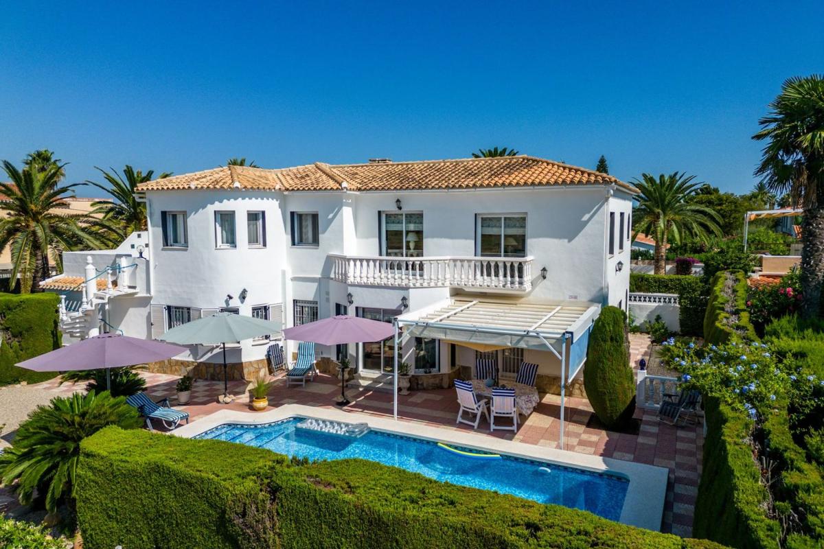 Properties for sale and rent in Spain photo 3