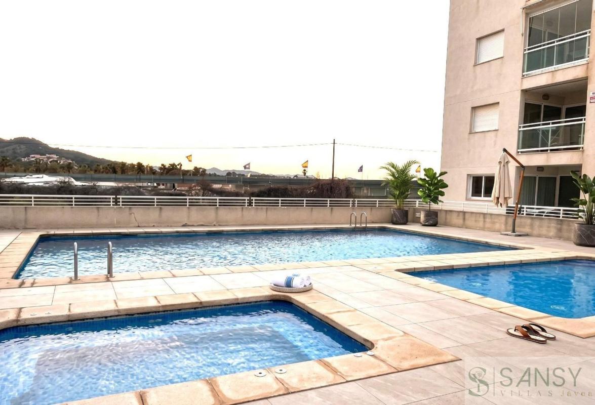 Propiedades en venta y alquiler en España photo 1