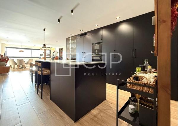 Venta de piso en Piso en Avenida Maisonnave, Ensanche-Diputación, Alicante / Alacant, Alicante / Alacant
 photo 4