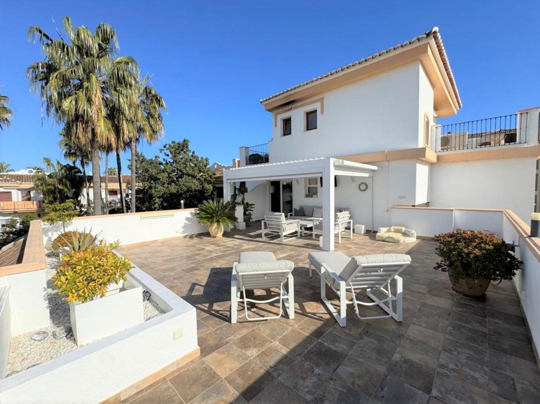 Продажа пентхауса на Ático en Les Bovetes-La Felicidad, Denia, Дения photo 1