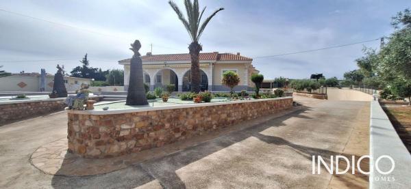 Casa o chalet independiente en Calle Clavel, El Altet - Balsares, Elche / Elx thumbnail 2