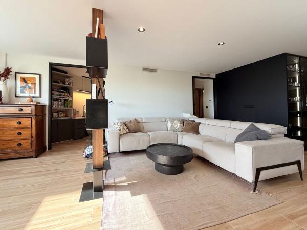 Venta de piso en Piso en Avenida Maisonnave, Ensanche-Diputación, Alicante / Alacant, Alicante / Alacant
 photo 3
