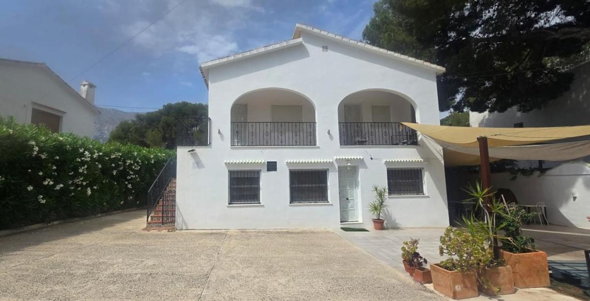 Propiedades en venta y alquiler en España photo 1