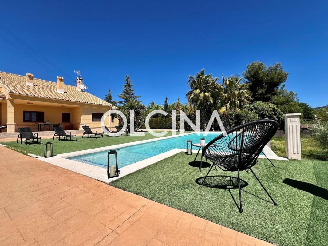 Propiedades en venta y alquiler en España photo 1