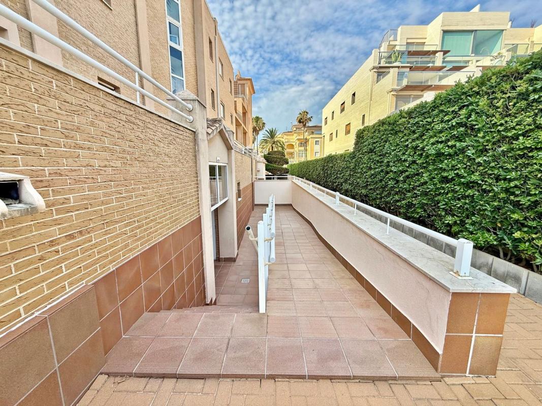 Продажа квартиры на Piso en Estanyo Nord a, L'Almadrava-L'Estanyò, Denia, Дения
photo 4