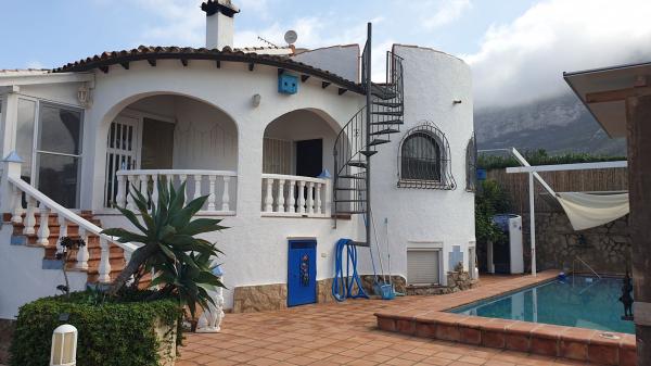 Casa o chalet independiente en Calle Esparraguera, 3, El Montgó, Denia photo 1