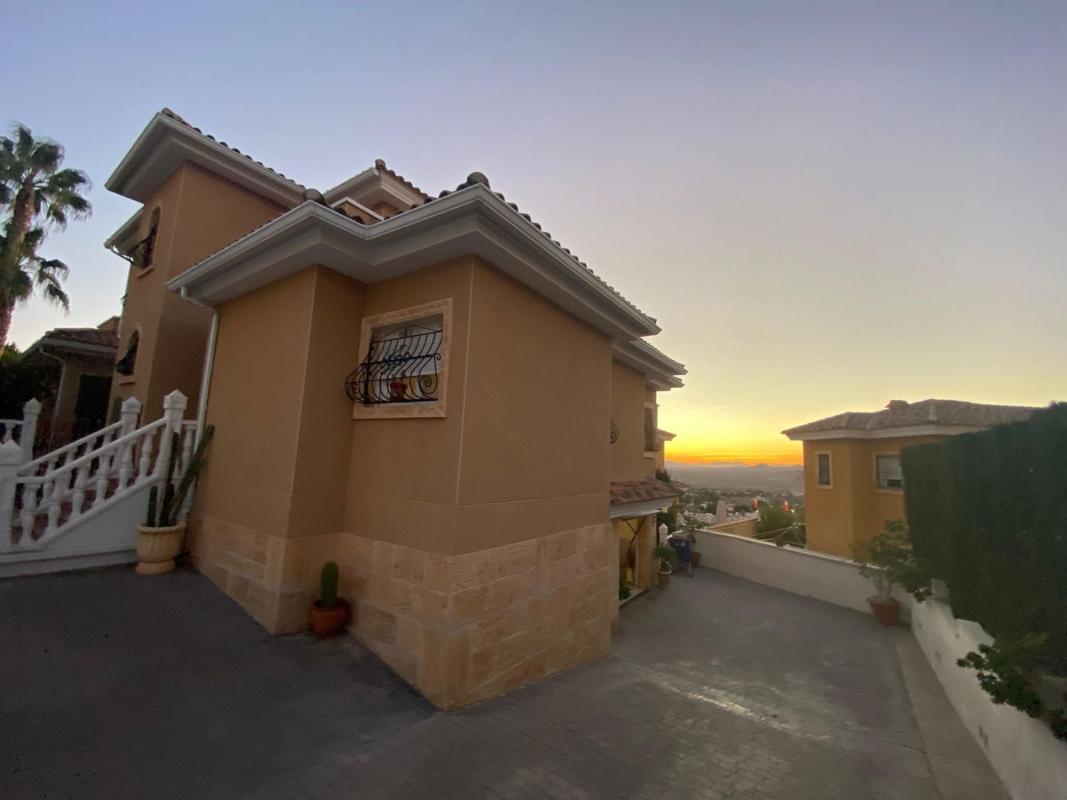 Properties for sale and rent in Spain photo 5