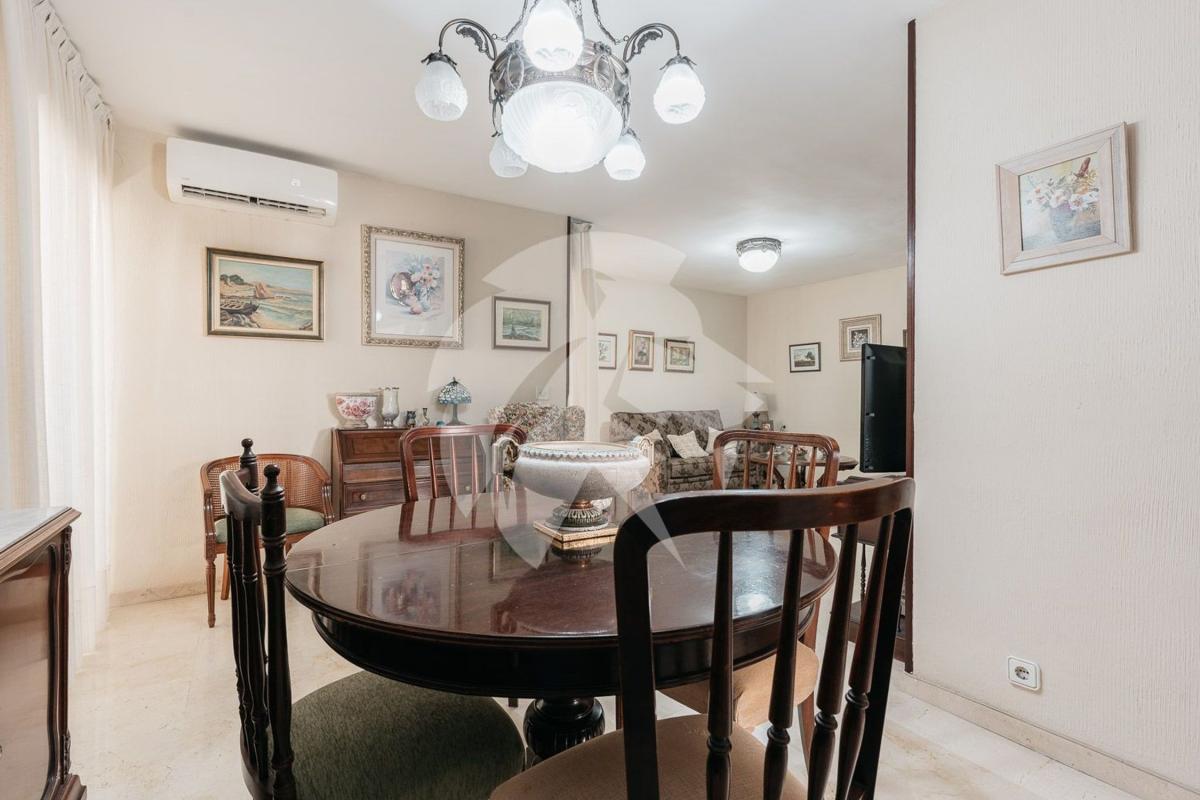 Продажа квартиры на Piso en Calle Pintor Aparicio, Ensanche-Diputación, Alicante / Alacant, Аликанте / Алакант
photo 1