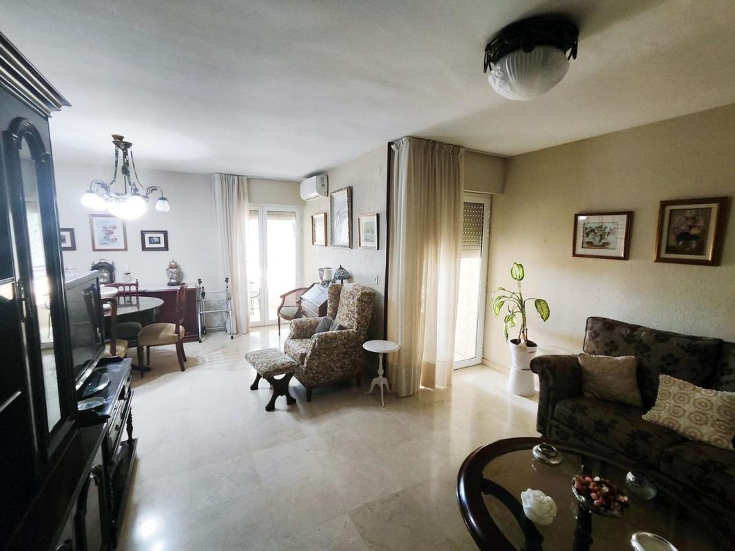 Venta de piso en Piso en Calle Pintor Aparicio, Ensanche-Diputación, Alicante / Alacant, Alicante / Alacant
photo 1