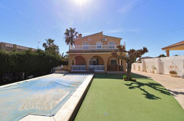 Casa o chalet independiente en Los Girasoles, San Vicente del Raspeig photo 1