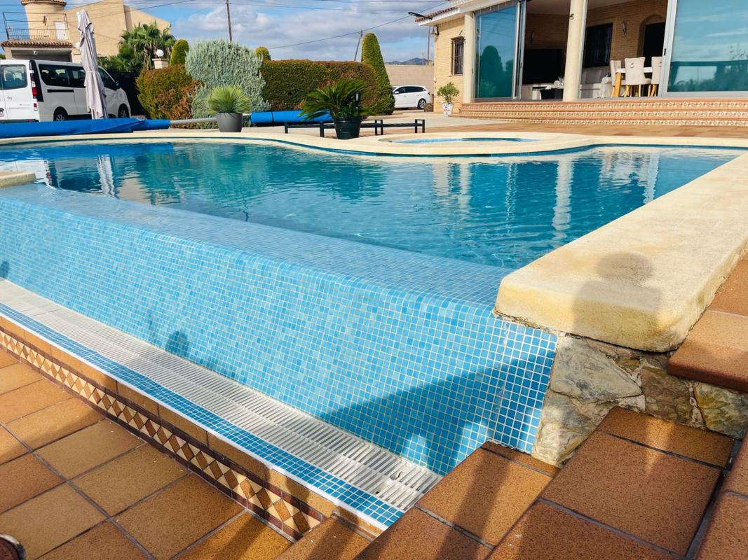 Properties for sale and rent in Spain photo 2