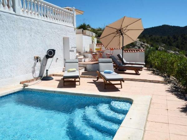 Independent chalet for sale in Casa o chalet en Petrer, Petrer
photo 1