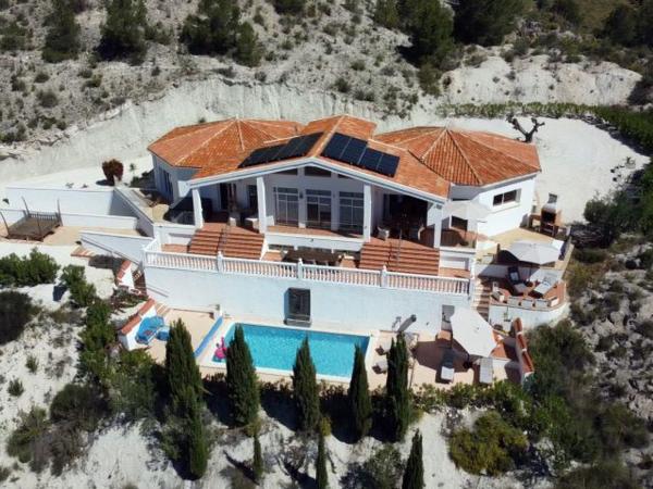Independent chalet for sale in Casa o chalet en Petrer, Petrer
thumbnail 3