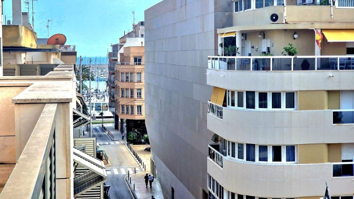 Sprzedaż mieszkania w Piso en Calle Clemente Gosálvez, Centro - Muelle Pesquero, Torrevieja, Torrevieja
photo 3