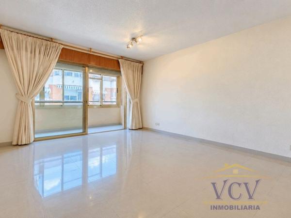 Venta de piso en Piso en Calle Churruca, Ensanche-Diputación, Alicante / Alacant, Alicante / Alacant
 photo 2